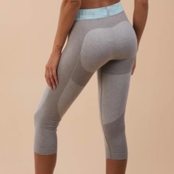 Sold on Mer - Picture 3 of 3